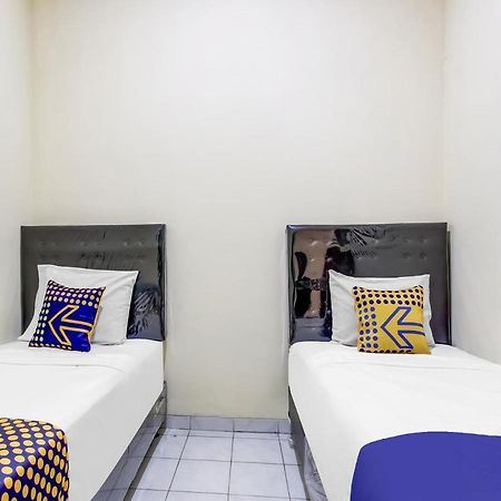 Oyo Life 91374 Asia Stay Semarang Syariah Екстер'єр фото