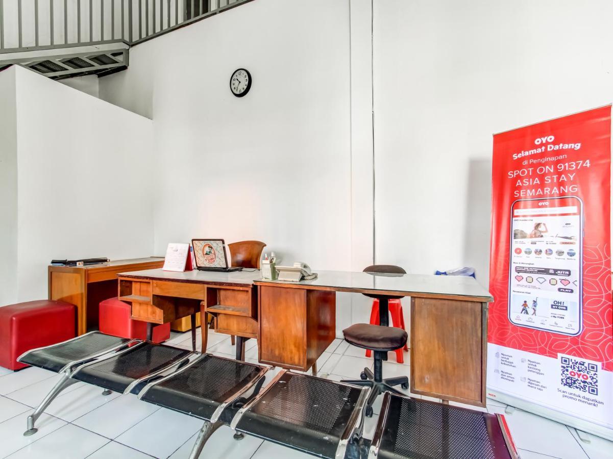Oyo Life 91374 Asia Stay Semarang Syariah Екстер'єр фото