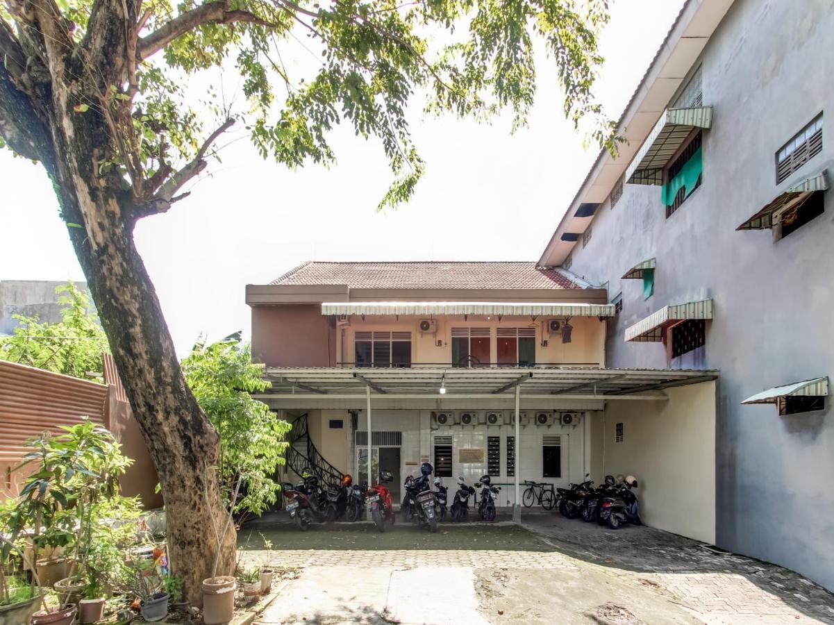 Oyo Life 91374 Asia Stay Semarang Syariah Екстер'єр фото