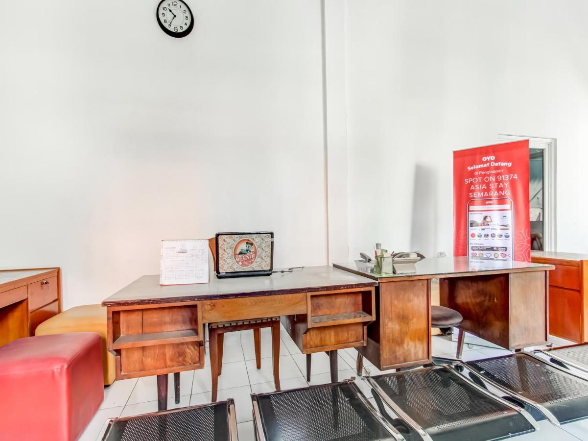 Oyo Life 91374 Asia Stay Semarang Syariah Екстер'єр фото