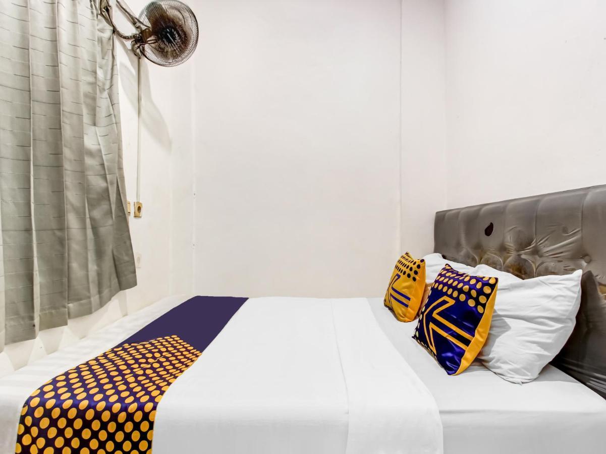 Oyo Life 91374 Asia Stay Semarang Syariah Екстер'єр фото