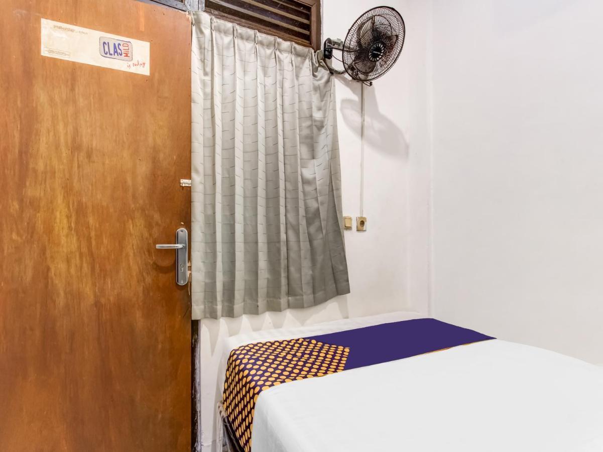 Oyo Life 91374 Asia Stay Semarang Syariah Екстер'єр фото