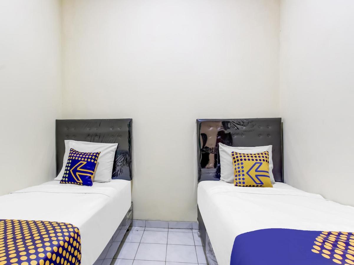 Oyo Life 91374 Asia Stay Semarang Syariah Екстер'єр фото