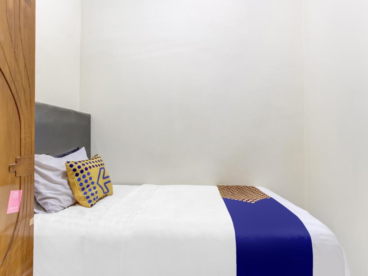 Oyo Life 91374 Asia Stay Semarang Syariah Екстер'єр фото