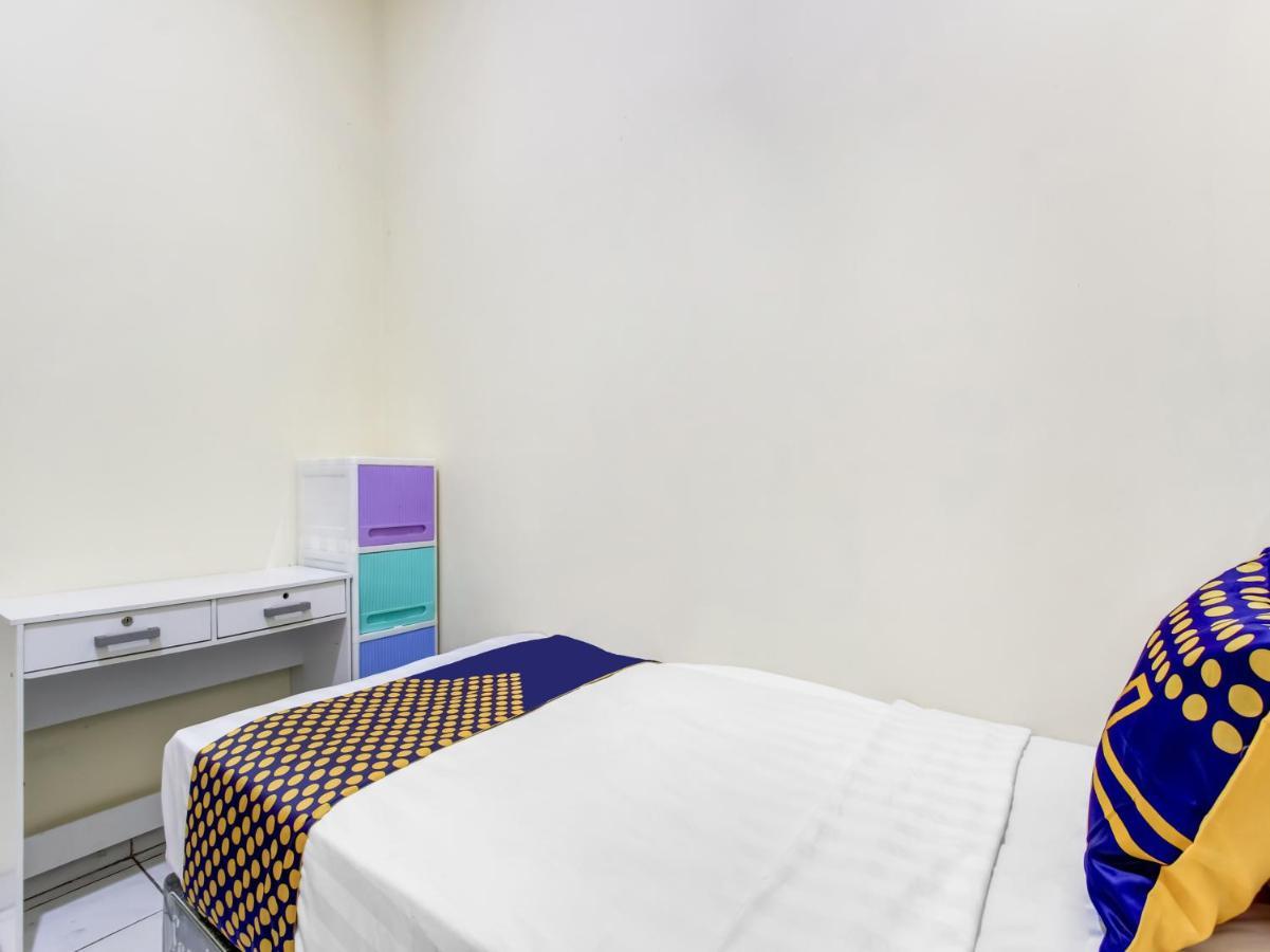 Oyo Life 91374 Asia Stay Semarang Syariah Екстер'єр фото