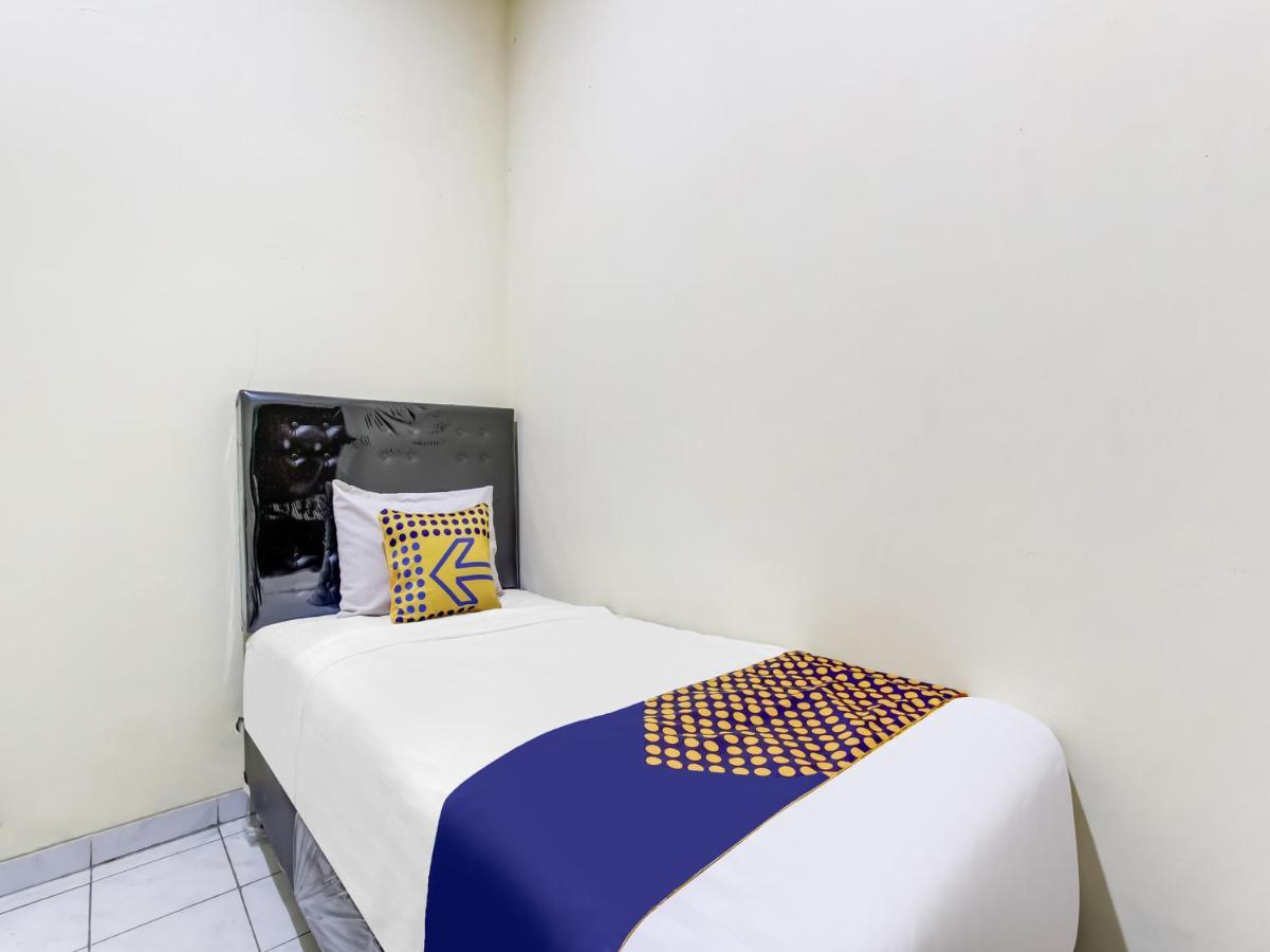 Oyo Life 91374 Asia Stay Semarang Syariah Екстер'єр фото
