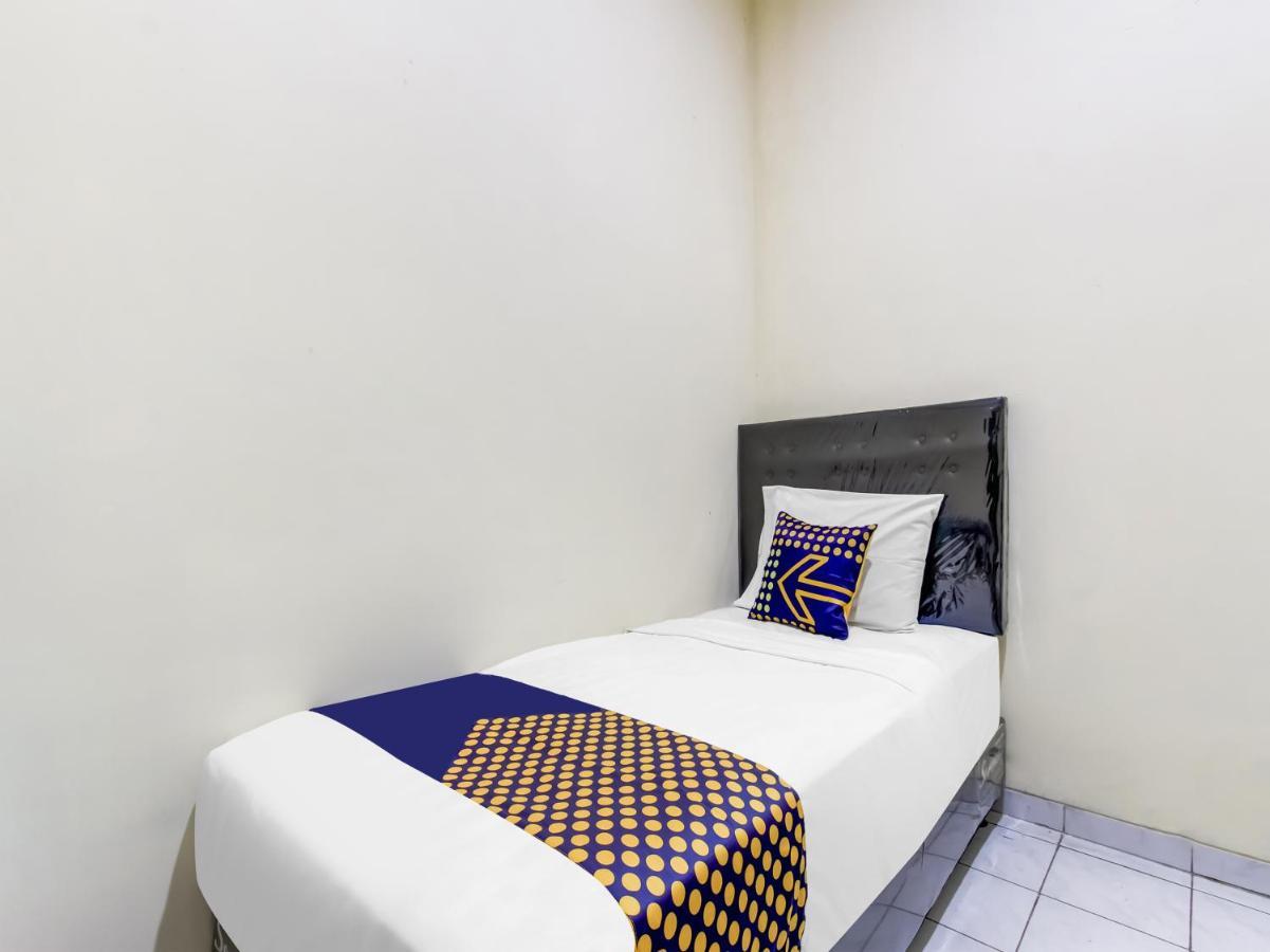 Oyo Life 91374 Asia Stay Semarang Syariah Екстер'єр фото