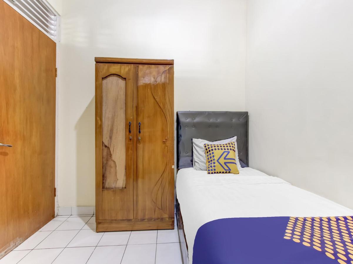 Oyo Life 91374 Asia Stay Semarang Syariah Екстер'єр фото